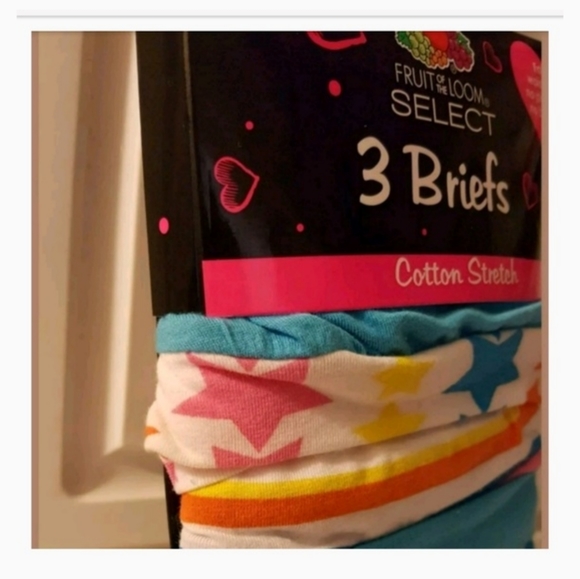 Fruit of the Loom Girls Underwear (Set 3). - Picture 9 of 10